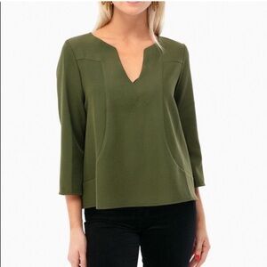 AVON LANE BY TUCKERNUCK Celeste V Neck Blouse Size S Green